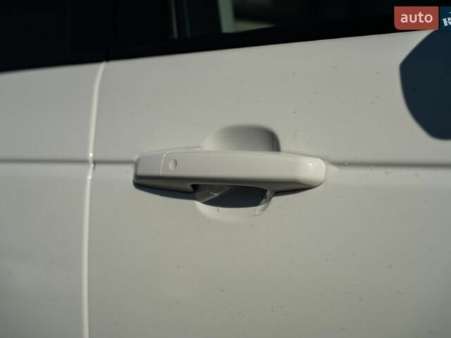 Белый Ленд Ровер Рендж Ровер, объемом двигателя 3 л и пробегом 103 тыс. км за 56900 $, фото 15 на Automoto.ua