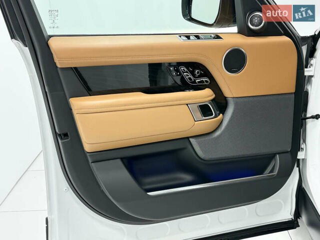 Білий Ленд Ровер Рендж Ровер, об'ємом двигуна 4.37 л та пробігом 104 тис. км за 67000 $, фото 35 на Automoto.ua