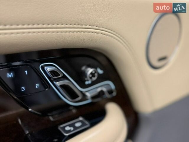 Белый Ленд Ровер Рендж Ровер, объемом двигателя 5 л и пробегом 97 тыс. км за 65000 $, фото 19 на Automoto.ua