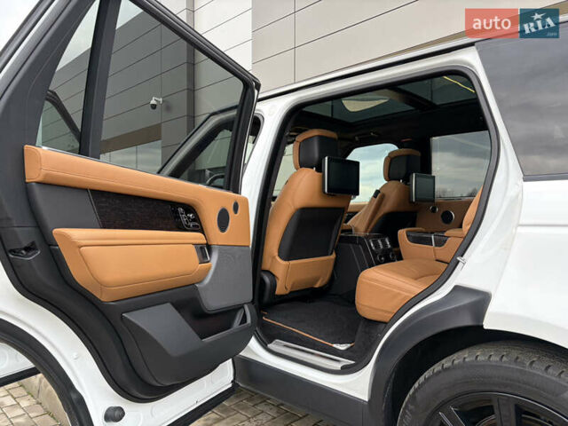 Білий Ленд Ровер Рендж Ровер, об'ємом двигуна 4.37 л та пробігом 71 тис. км за 114900 $, фото 33 на Automoto.ua