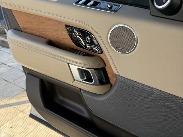 Білий Ленд Ровер Рендж Ровер, об'ємом двигуна 5 л та пробігом 80 тис. км за 66700 $, фото 15 на Automoto.ua