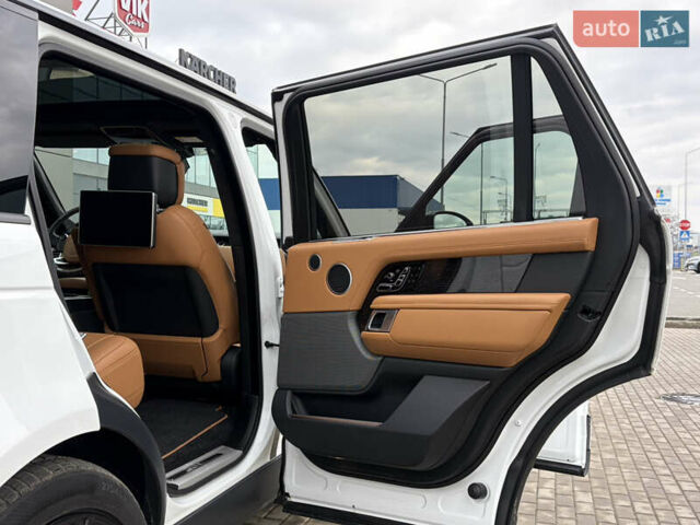 Белый Ленд Ровер Рендж Ровер, объемом двигателя 4.37 л и пробегом 71 тыс. км за 114900 $, фото 41 на Automoto.ua