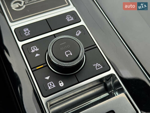 Белый Ленд Ровер Рендж Ровер, объемом двигателя 5 л и пробегом 155 тыс. км за 64999 $, фото 28 на Automoto.ua