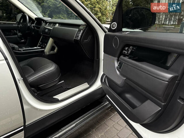 Білий Ленд Ровер Рендж Ровер, об'ємом двигуна 3 л та пробігом 82 тис. км за 49900 $, фото 7 на Automoto.ua