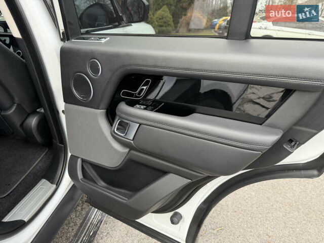 Белый Ленд Ровер Рендж Ровер, объемом двигателя 3 л и пробегом 81 тыс. км за 65000 $, фото 13 на Automoto.ua