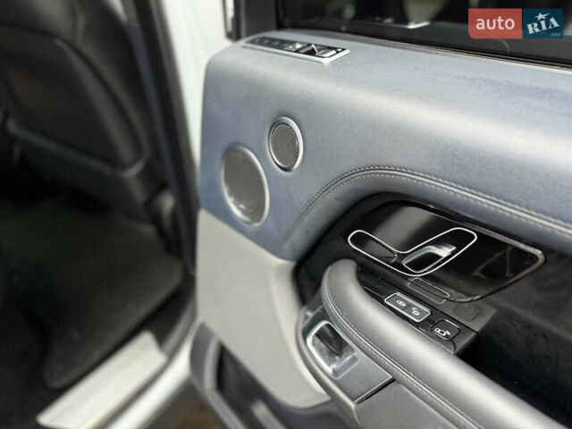 Белый Ленд Ровер Рендж Ровер, объемом двигателя 3 л и пробегом 165 тыс. км за 57500 $, фото 28 на Automoto.ua