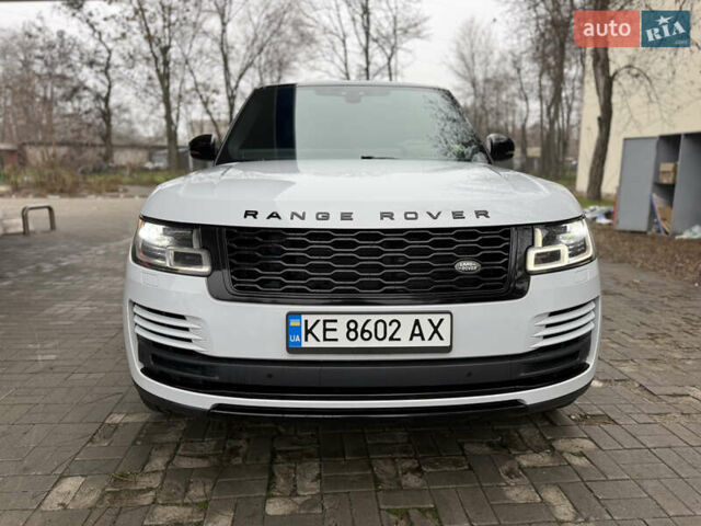 Белый Ленд Ровер Рендж Ровер, объемом двигателя 3 л и пробегом 165 тыс. км за 57500 $, фото 2 на Automoto.ua