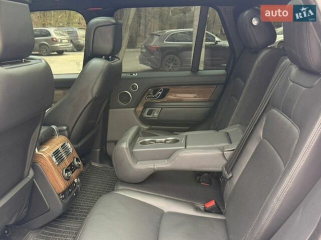 Белый Ленд Ровер Рендж Ровер, объемом двигателя 4.4 л и пробегом 138 тыс. км за 69999 $, фото 41 на Automoto.ua