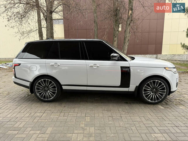 Белый Ленд Ровер Рендж Ровер, объемом двигателя 3 л и пробегом 165 тыс. км за 57500 $, фото 7 на Automoto.ua
