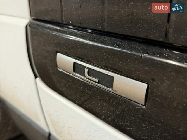 Білий Ленд Ровер Рендж Ровер, об'ємом двигуна 5 л та пробігом 95 тис. км за 69500 $, фото 9 на Automoto.ua