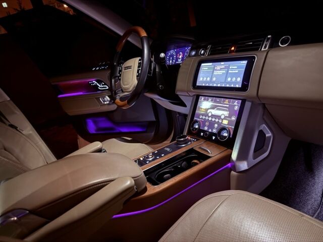 Білий Ленд Ровер Рендж Ровер, об'ємом двигуна 5 л та пробігом 80 тис. км за 66700 $, фото 8 на Automoto.ua