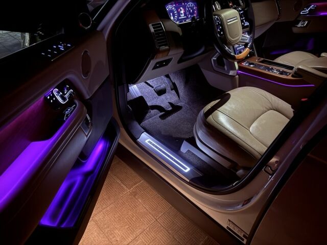 Білий Ленд Ровер Рендж Ровер, об'ємом двигуна 5 л та пробігом 80 тис. км за 66700 $, фото 13 на Automoto.ua