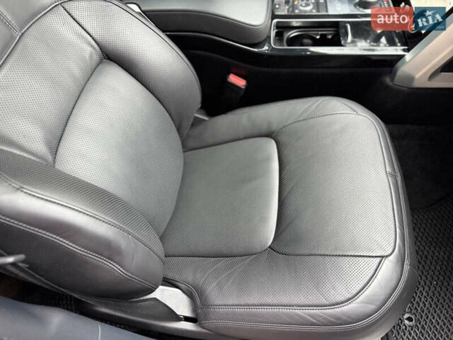 Белый Ленд Ровер Рендж Ровер, объемом двигателя 3 л и пробегом 165 тыс. км за 57500 $, фото 31 на Automoto.ua