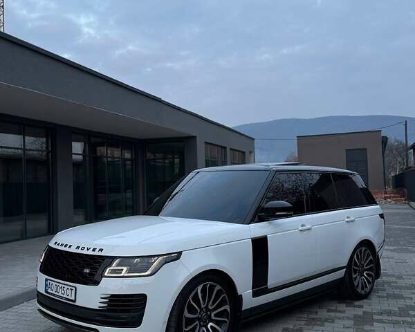Белый Ленд Ровер Рендж Ровер, объемом двигателя 4.37 л и пробегом 130 тыс. км за 65000 $, фото 1 на Automoto.ua