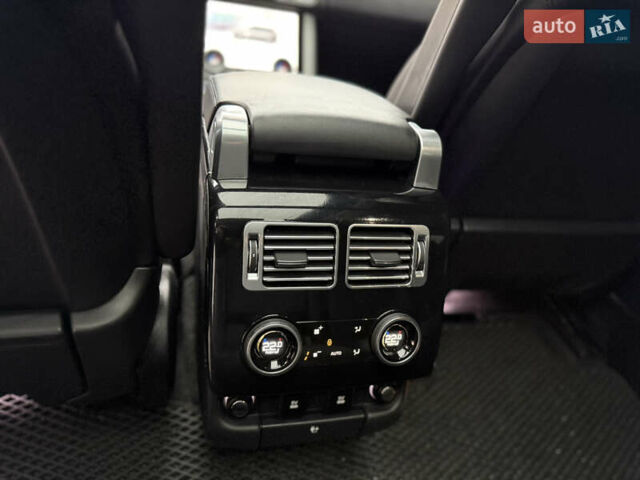 Белый Ленд Ровер Рендж Ровер, объемом двигателя 3 л и пробегом 165 тыс. км за 57500 $, фото 17 на Automoto.ua