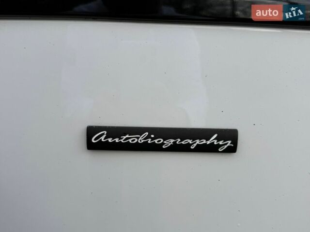 Белый Ленд Ровер Рендж Ровер, объемом двигателя 4.4 л и пробегом 138 тыс. км за 69999 $, фото 8 на Automoto.ua