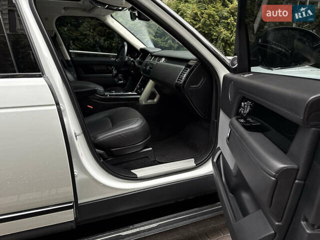 Білий Ленд Ровер Рендж Ровер, об'ємом двигуна 3 л та пробігом 82 тис. км за 49900 $, фото 11 на Automoto.ua