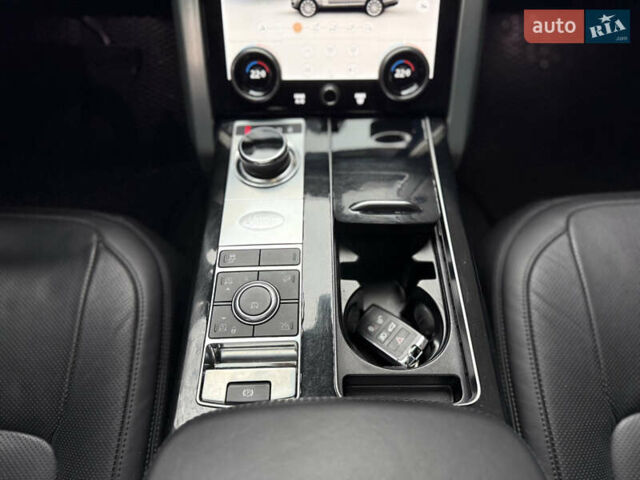 Белый Ленд Ровер Рендж Ровер, объемом двигателя 3 л и пробегом 165 тыс. км за 57500 $, фото 40 на Automoto.ua