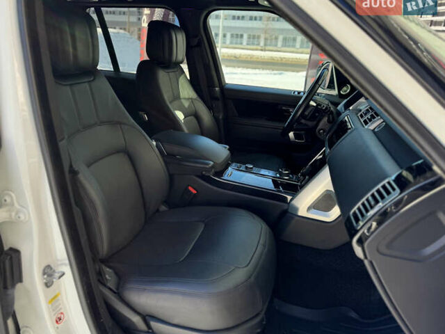 Білий Ленд Ровер Рендж Ровер, об'ємом двигуна 5 л та пробігом 35 тис. км за 65000 $, фото 20 на Automoto.ua