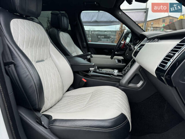 Белый Ленд Ровер Рендж Ровер, объемом двигателя 5 л и пробегом 155 тыс. км за 64999 $, фото 49 на Automoto.ua