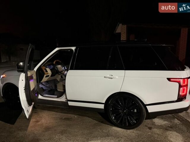 Білий Ленд Ровер Рендж Ровер, об'ємом двигуна 5 л та пробігом 79 тис. км за 68000 $, фото 9 на Automoto.ua