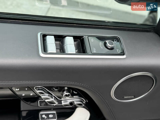 Белый Ленд Ровер Рендж Ровер, объемом двигателя 5 л и пробегом 155 тыс. км за 64999 $, фото 16 на Automoto.ua