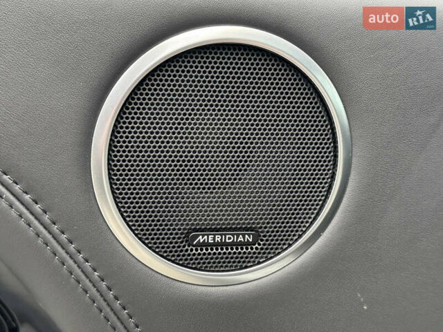 Белый Ленд Ровер Рендж Ровер, объемом двигателя 5 л и пробегом 155 тыс. км за 64999 $, фото 18 на Automoto.ua