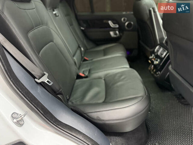 Белый Ленд Ровер Рендж Ровер, объемом двигателя 3 л и пробегом 165 тыс. км за 57500 $, фото 26 на Automoto.ua