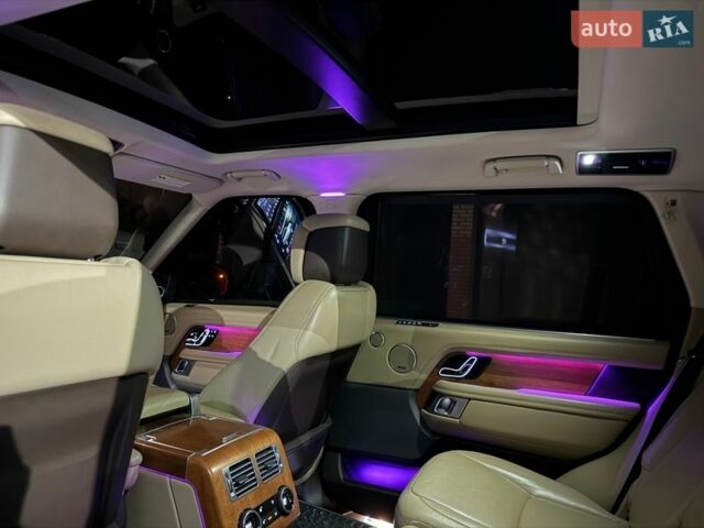 Білий Ленд Ровер Рендж Ровер, об'ємом двигуна 5 л та пробігом 79 тис. км за 68000 $, фото 19 на Automoto.ua