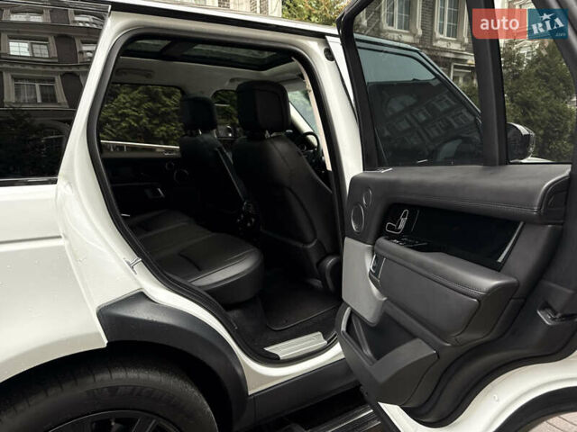 Білий Ленд Ровер Рендж Ровер, об'ємом двигуна 3 л та пробігом 82 тис. км за 49900 $, фото 18 на Automoto.ua