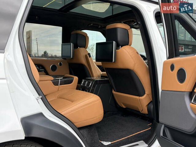 Белый Ленд Ровер Рендж Ровер, объемом двигателя 4.37 л и пробегом 71 тыс. км за 114900 $, фото 40 на Automoto.ua