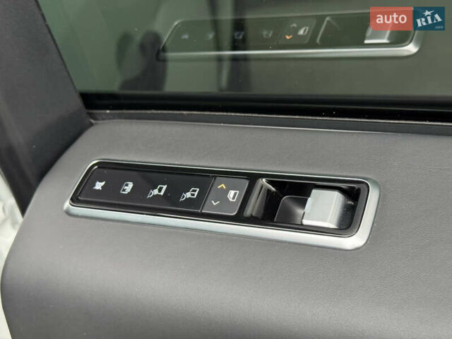 Белый Ленд Ровер Рендж Ровер, объемом двигателя 5 л и пробегом 155 тыс. км за 64999 $, фото 42 на Automoto.ua