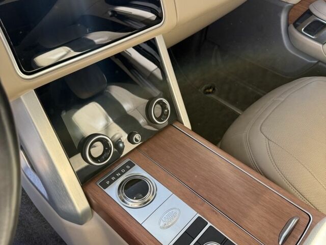 Білий Ленд Ровер Рендж Ровер, об'ємом двигуна 5 л та пробігом 80 тис. км за 66700 $, фото 17 на Automoto.ua