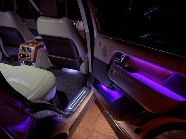 Білий Ленд Ровер Рендж Ровер, об'ємом двигуна 5 л та пробігом 80 тис. км за 66700 $, фото 10 на Automoto.ua