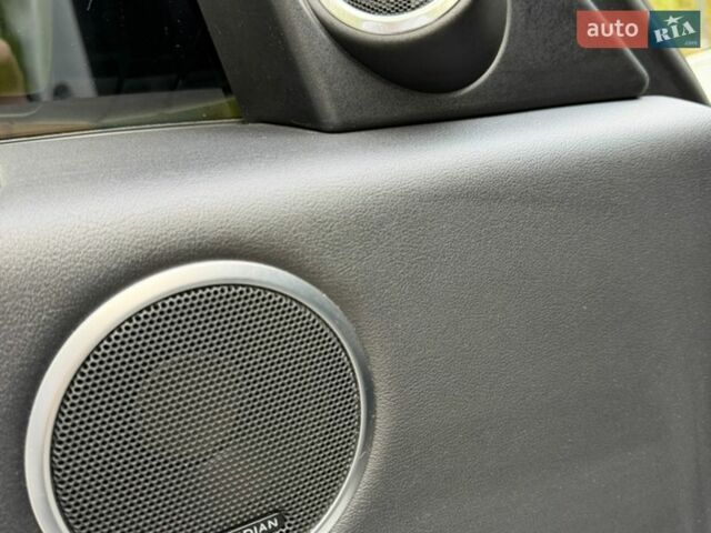 Белый Ленд Ровер Рендж Ровер, объемом двигателя 4.4 л и пробегом 138 тыс. км за 69999 $, фото 15 на Automoto.ua