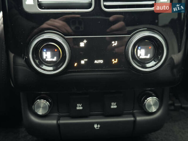 Белый Ленд Ровер Рендж Ровер, объемом двигателя 5 л и пробегом 155 тыс. км за 64999 $, фото 39 на Automoto.ua