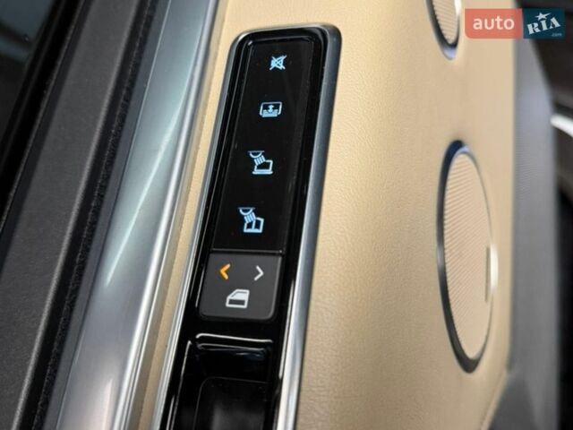 Білий Ленд Ровер Рендж Ровер, об'ємом двигуна 5 л та пробігом 95 тис. км за 69500 $, фото 14 на Automoto.ua