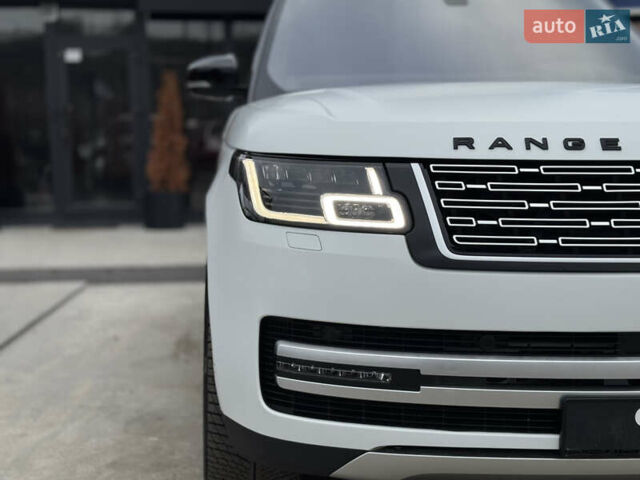 Белый Ленд Ровер Рендж Ровер, объемом двигателя 5 л и пробегом 155 тыс. км за 64999 $, фото 5 на Automoto.ua