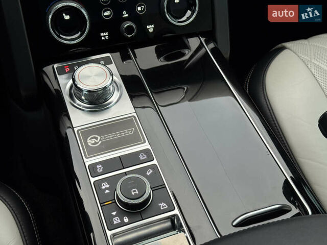 Белый Ленд Ровер Рендж Ровер, объемом двигателя 5 л и пробегом 155 тыс. км за 64999 $, фото 29 на Automoto.ua