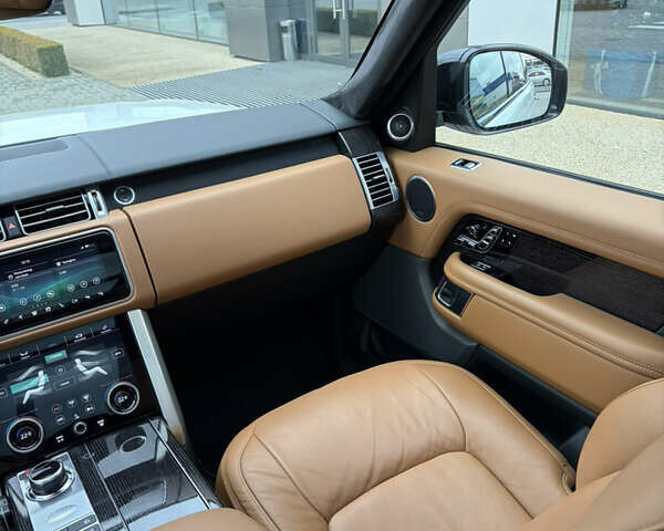 Білий Ленд Ровер Рендж Ровер, об'ємом двигуна 4.37 л та пробігом 71 тис. км за 114900 $, фото 51 на Automoto.ua