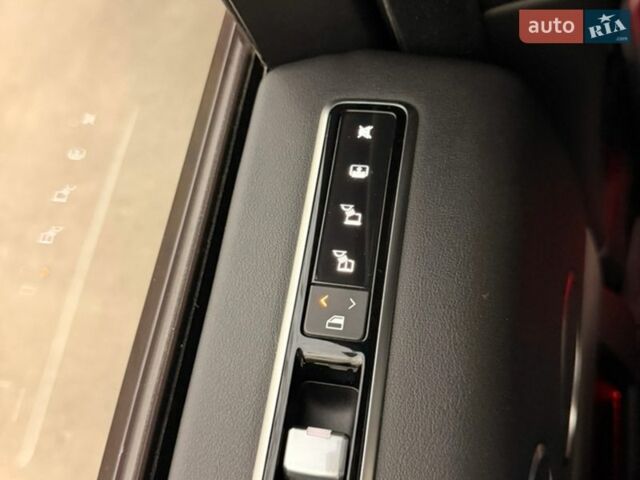 Белый Ленд Ровер Рендж Ровер, объемом двигателя 4.4 л и пробегом 138 тыс. км за 69999 $, фото 39 на Automoto.ua