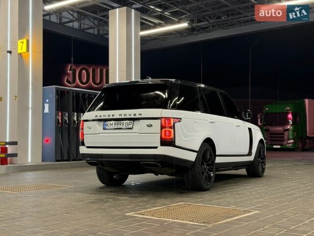 Белый Ленд Ровер Рендж Ровер, объемом двигателя 5 л и пробегом 97 тыс. км за 65000 $, фото 9 на Automoto.ua