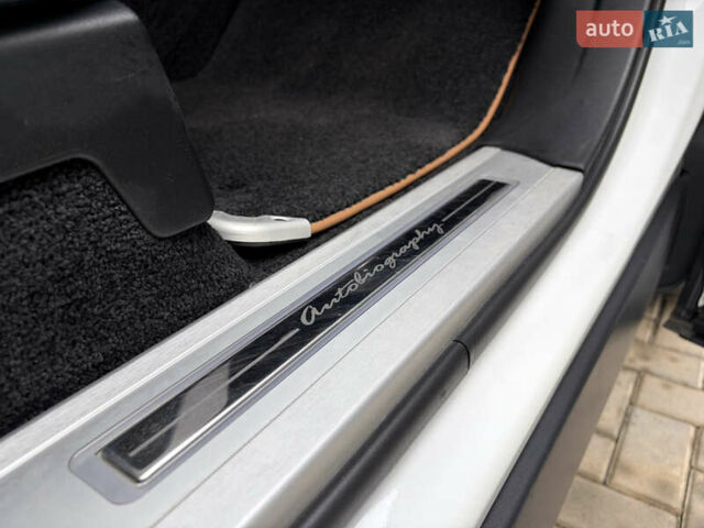 Белый Ленд Ровер Рендж Ровер, объемом двигателя 4.37 л и пробегом 71 тыс. км за 114900 $, фото 34 на Automoto.ua