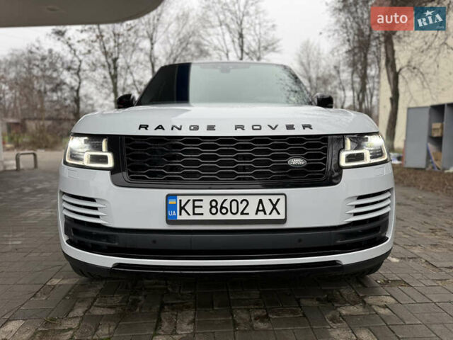 Белый Ленд Ровер Рендж Ровер, объемом двигателя 3 л и пробегом 165 тыс. км за 57500 $, фото 9 на Automoto.ua