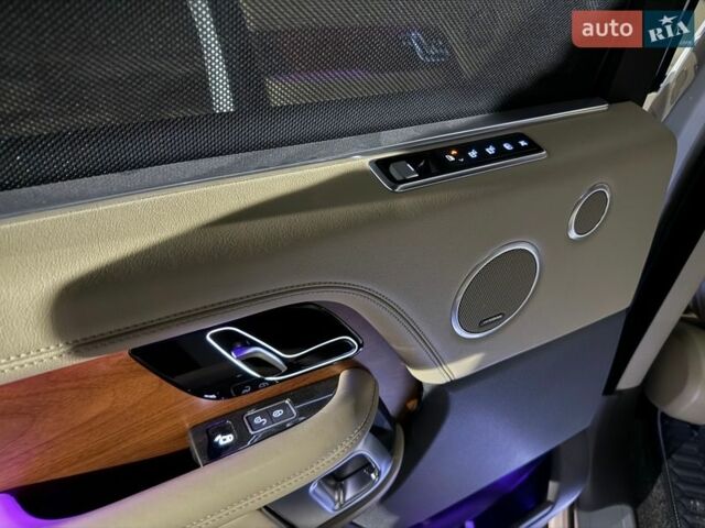 Білий Ленд Ровер Рендж Ровер, об'ємом двигуна 5 л та пробігом 79 тис. км за 68000 $, фото 21 на Automoto.ua