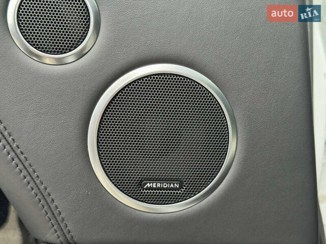 Белый Ленд Ровер Рендж Ровер, объемом двигателя 5 л и пробегом 155 тыс. км за 64999 $, фото 34 на Automoto.ua