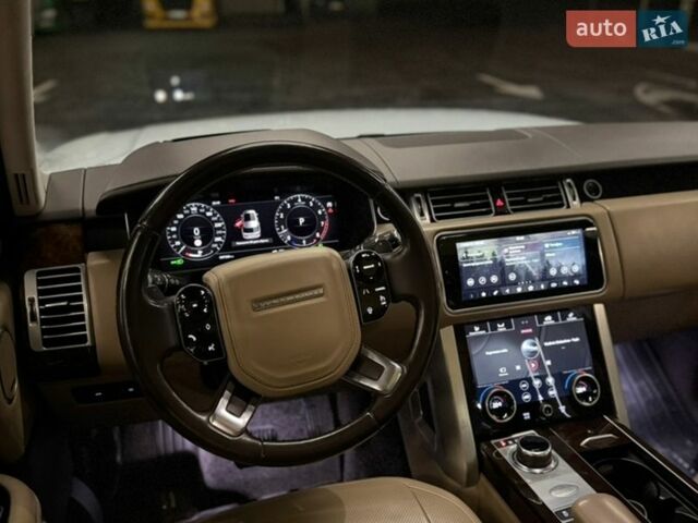 Білий Ленд Ровер Рендж Ровер, об'ємом двигуна 5 л та пробігом 95 тис. км за 69500 $, фото 12 на Automoto.ua