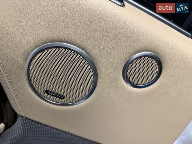 Белый Ленд Ровер Рендж Ровер, объемом двигателя 5 л и пробегом 97 тыс. км за 65000 $, фото 18 на Automoto.ua