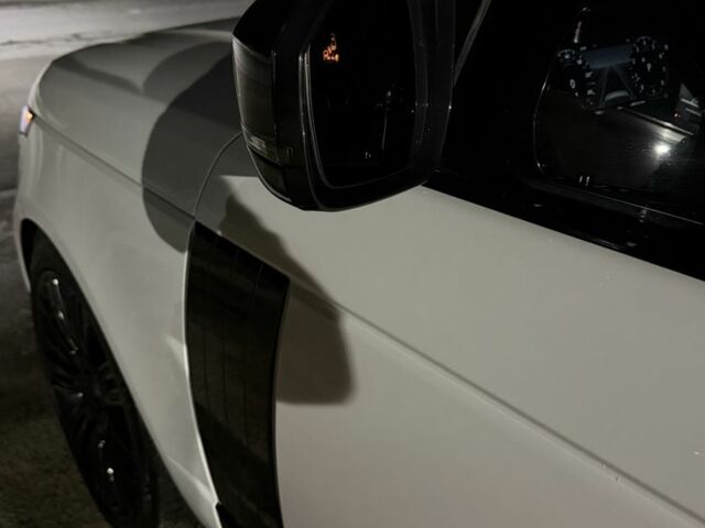 Білий Ленд Ровер Рендж Ровер, об'ємом двигуна 5 л та пробігом 80 тис. км за 66700 $, фото 22 на Automoto.ua