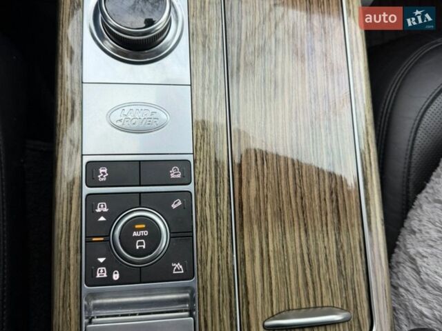 Белый Ленд Ровер Рендж Ровер, объемом двигателя 4.4 л и пробегом 138 тыс. км за 69999 $, фото 30 на Automoto.ua